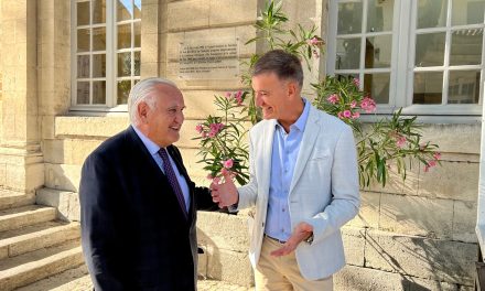 Jean-Pierre Raffarin: invité d’honneur du colloque “Dirigeants en Pays d’Avignon”